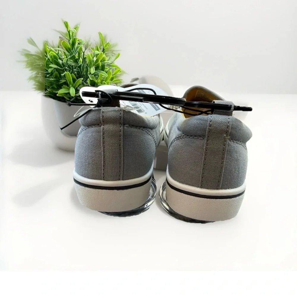 Wonder Nation Boys Sz 1 Light Gray Slip-On Shoes - Picture 3 of 6